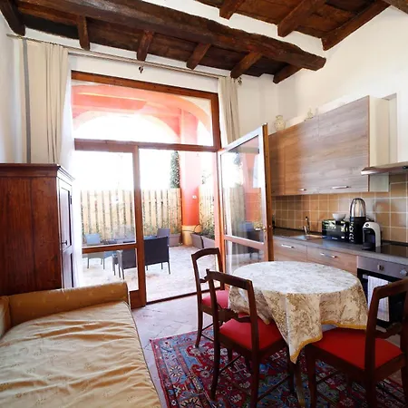 Borgo Malvasia - Ca' Palazzo לינה וארוחת בוקר 3*